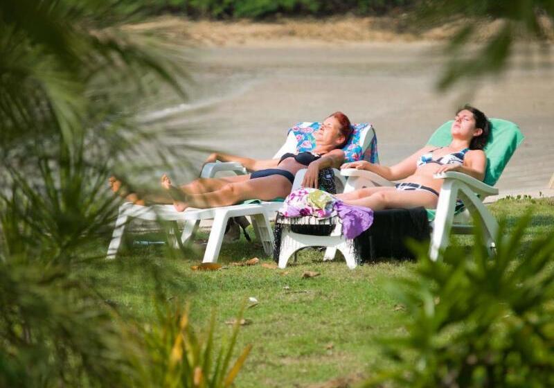 Kaw Kwang Beach Resort