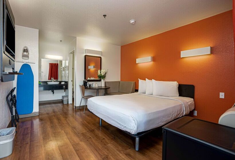 Motel 6temecula, Ca Historic Old Town