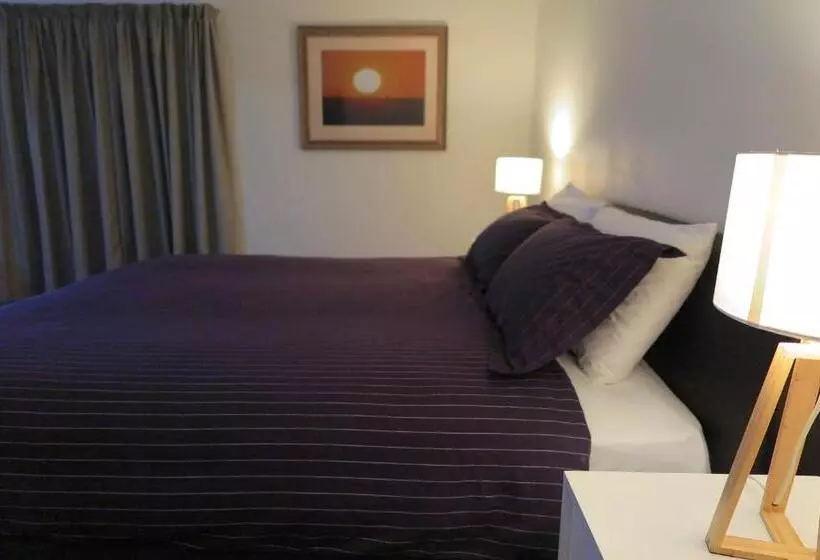 مُتل Summerhill Motor Inn