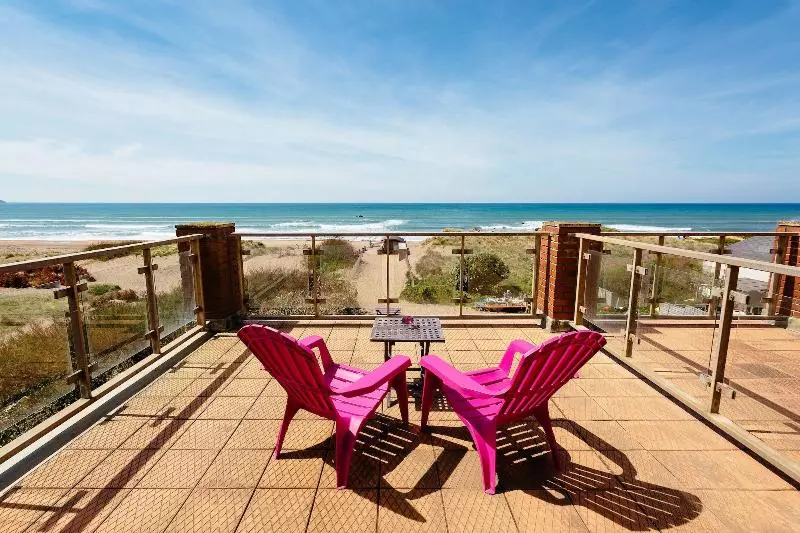 Пансион Beach House B&b