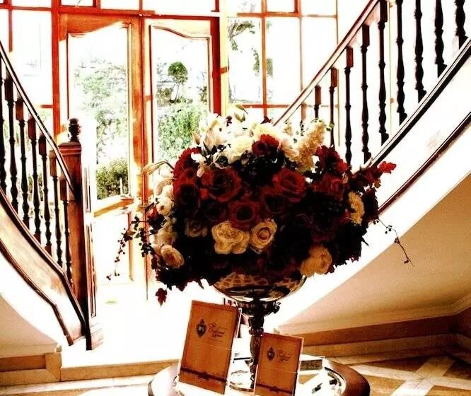 پانسیون Cricklewood Manor