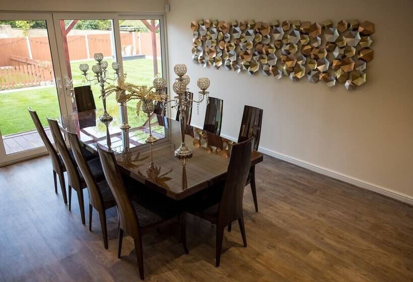 بنسيون Lyndricks House