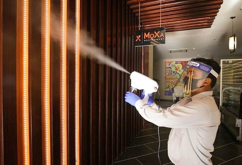 Pride Biznotel Alkapuri