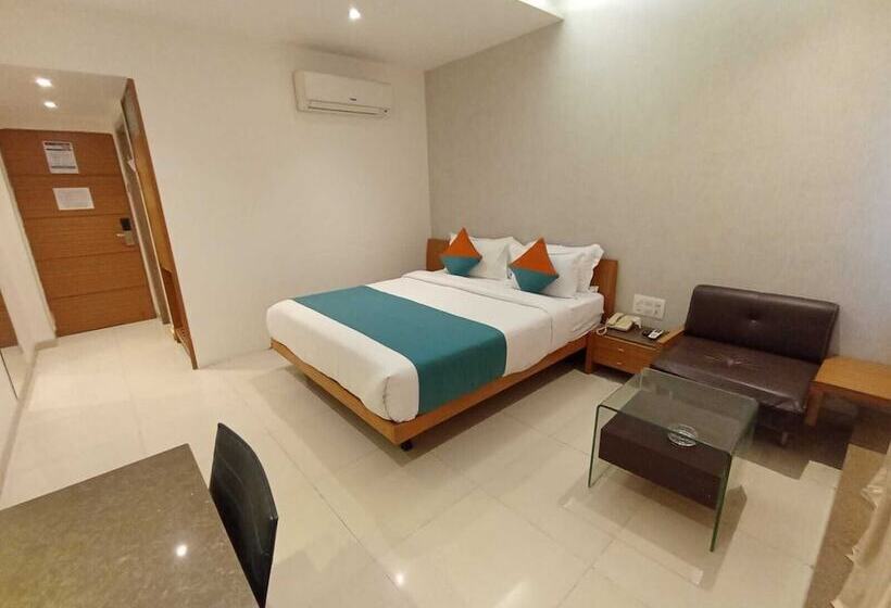 Pride Biznotel Alkapuri