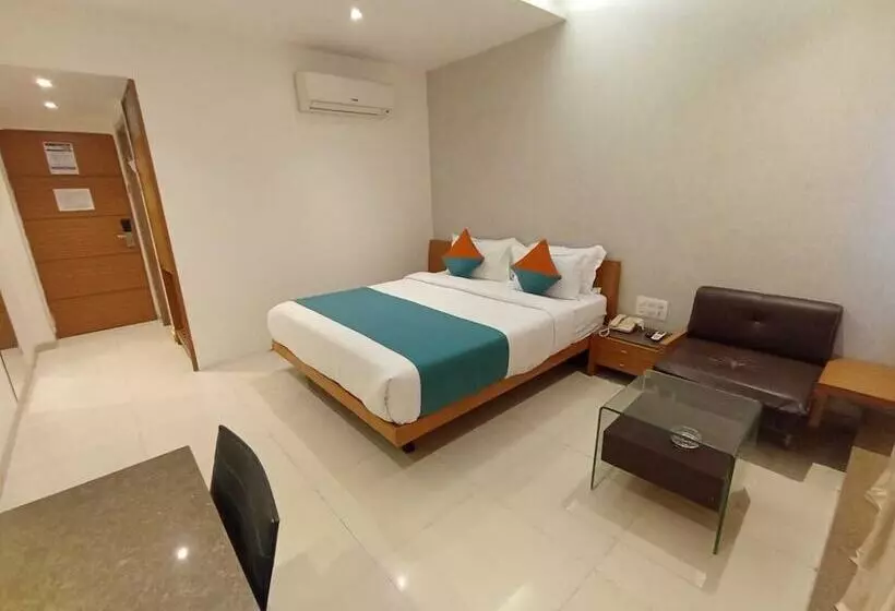 Pride Biznotel Alkapuri