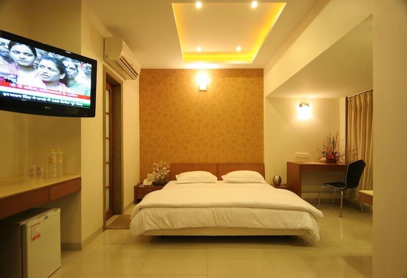 Pride Biznotel Alkapuri