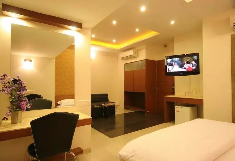 Pride Biznotel Alkapuri