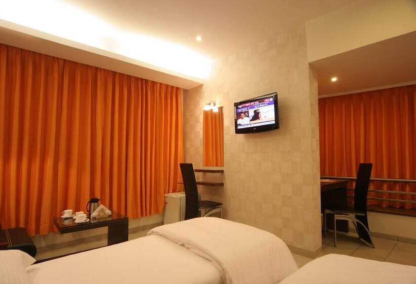 Pride Biznotel Alkapuri