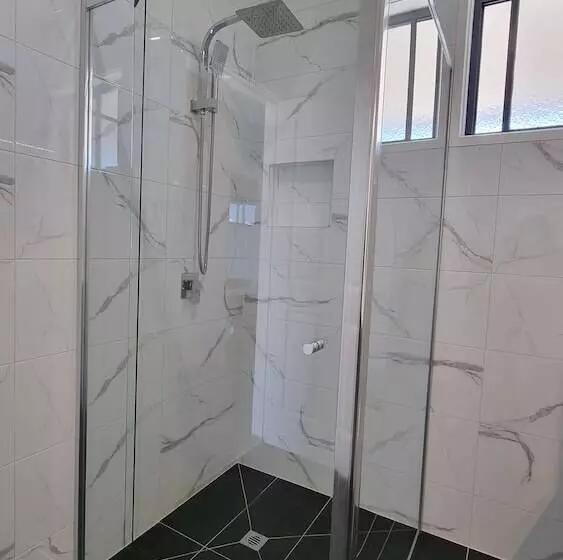 Seaview Motel & Apartments