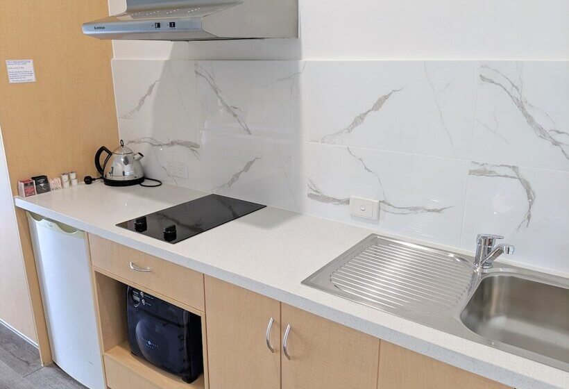 Seaview Motel & Apartments