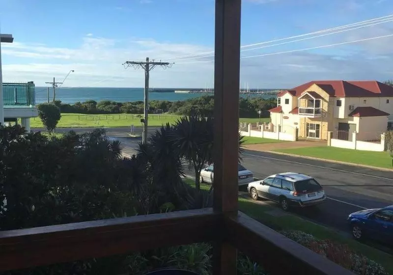 Seaview Motel & Apartments