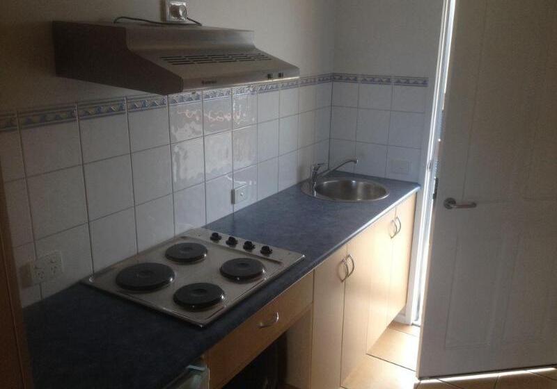 Seaview Motel & Apartments