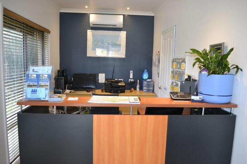 Seaview Motel & Apartments