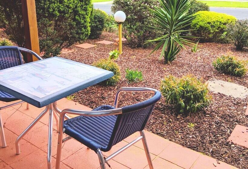 Seaview Motel & Apartments