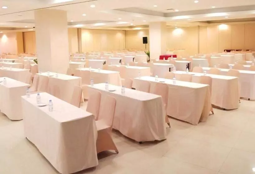 Transera Hotel Pontianak