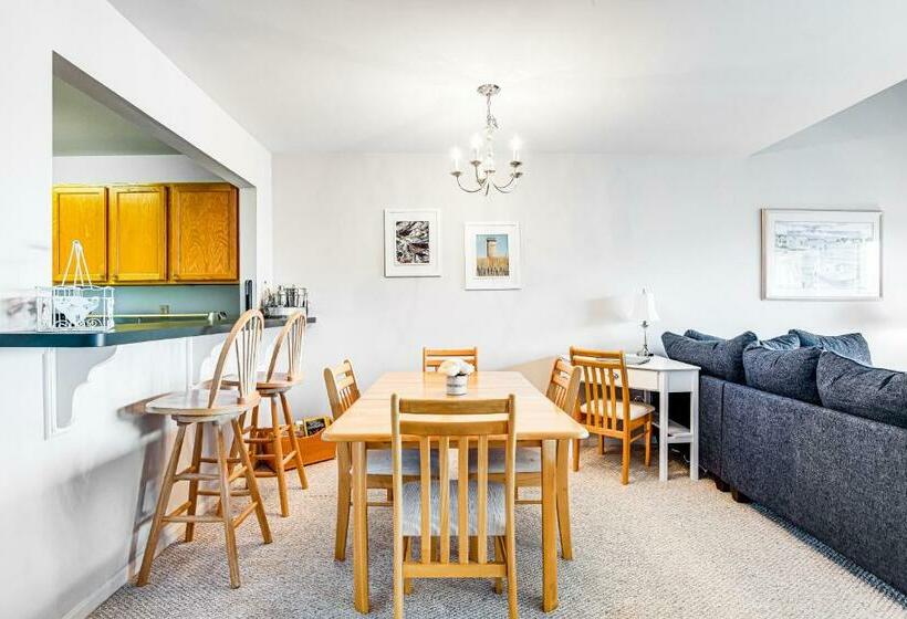 Отель Bethany Bay     605 Crowley