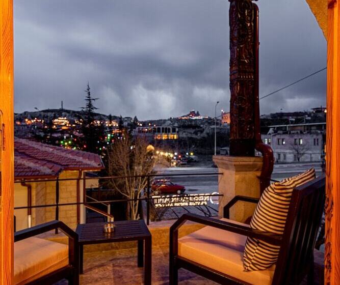 هتل Cratus Stone Palace