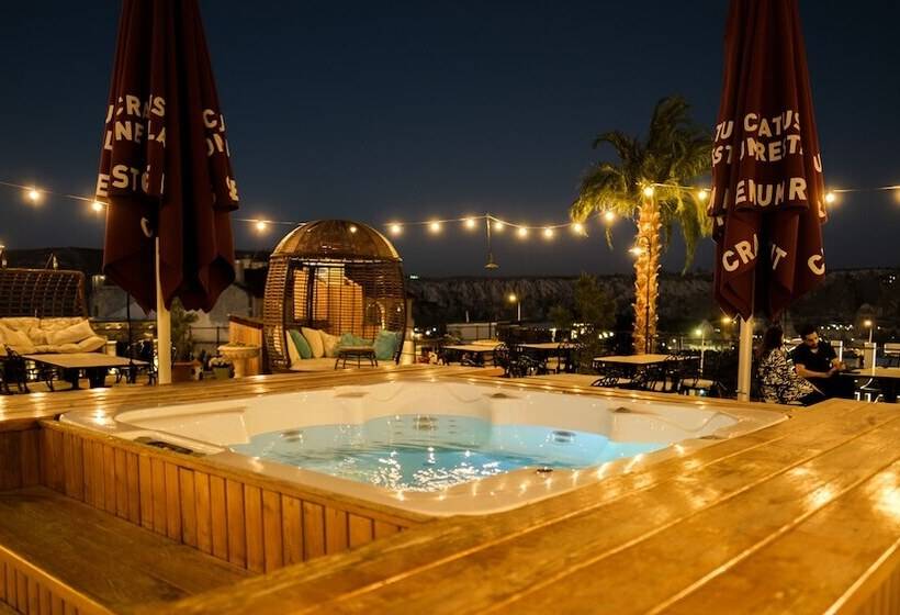 هتل Cratus Stone Palace