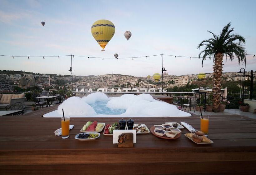 هتل Cratus Stone Palace