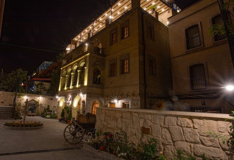 هتل Cratus Stone Palace