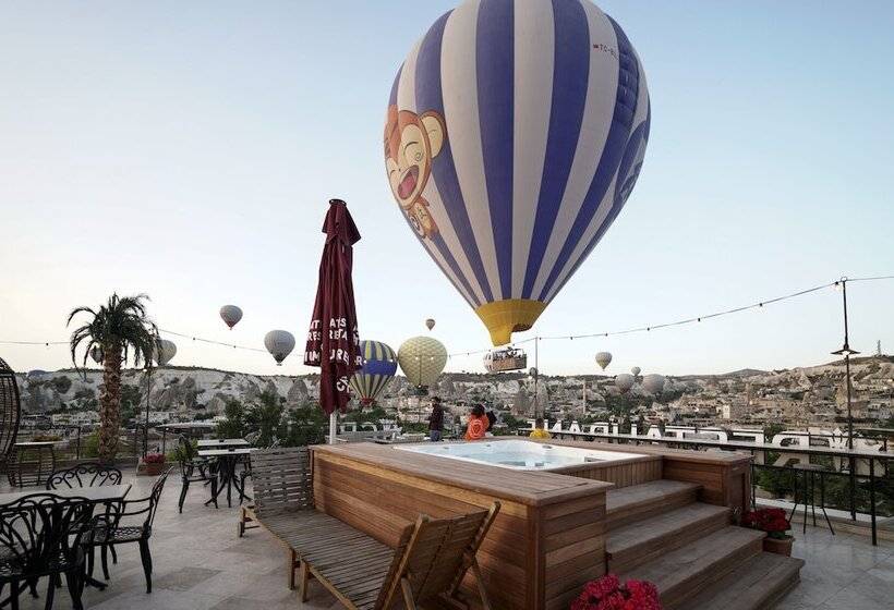 هتل Cratus Stone Palace