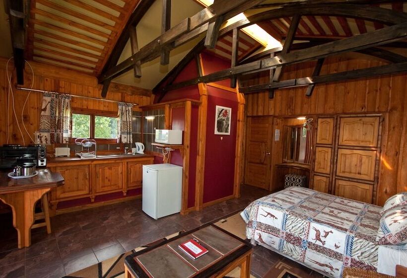 Отель Rainbow Lodge