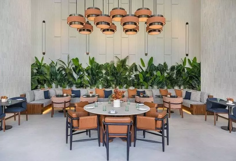 هتل Vida Dubai Marina & Yacht Club