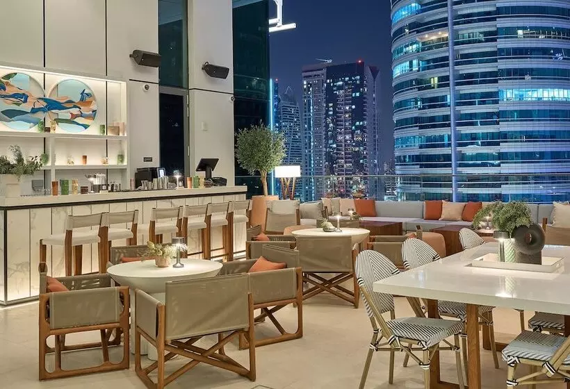 هتل Vida Dubai Marina & Yacht Club