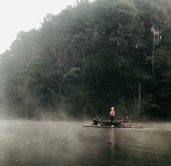 Pensionat ลุงกอละ โฮมสเตย์ ปางอุ๋ง