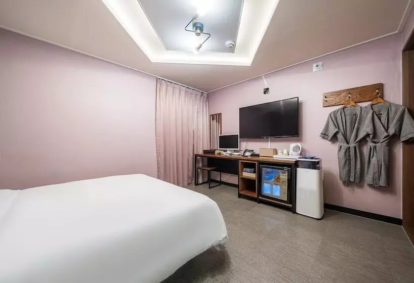 Chuncheon Bomnae Motel