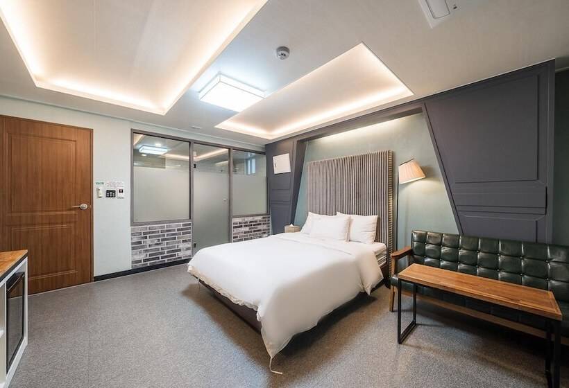 Chuncheon Bomnae Motel