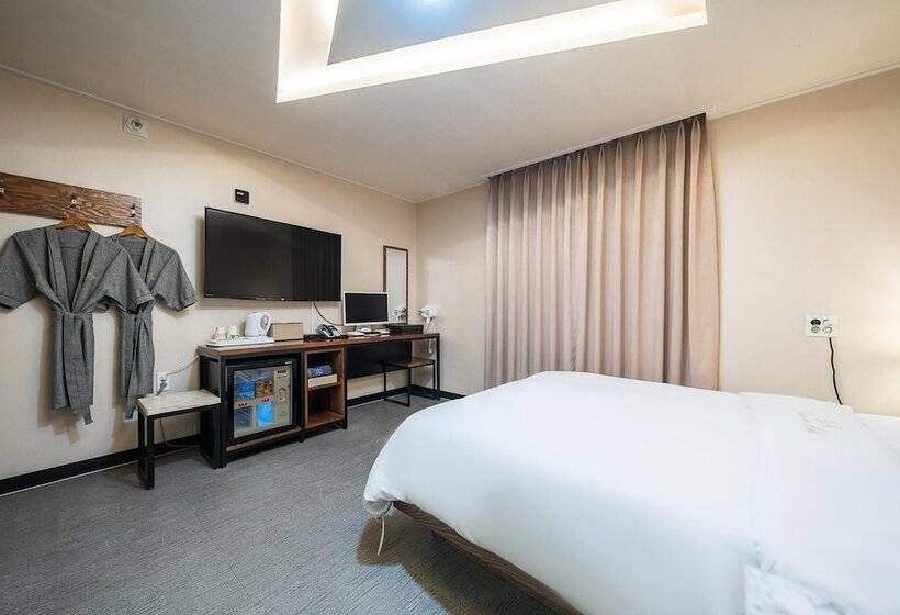 Chuncheon Bomnae Motel