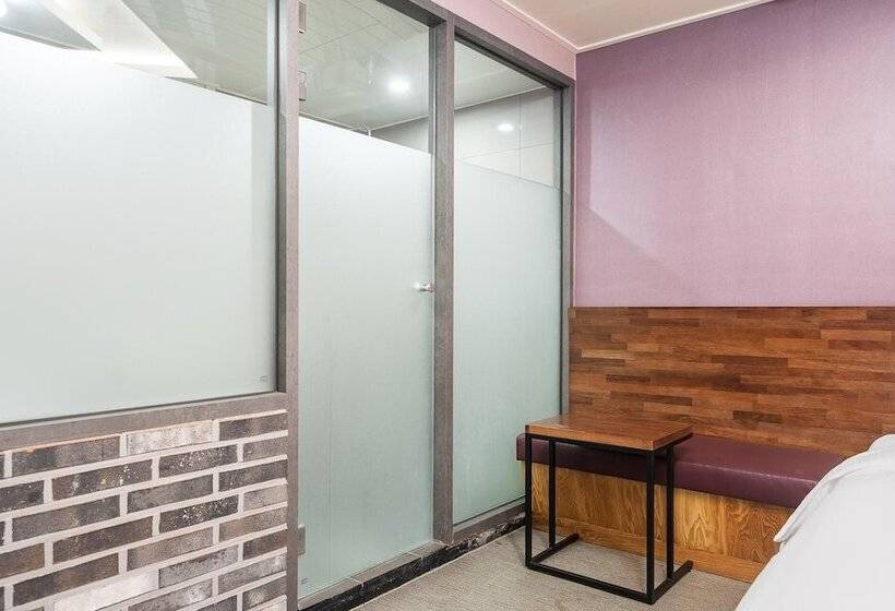 Chuncheon Bomnae Motel