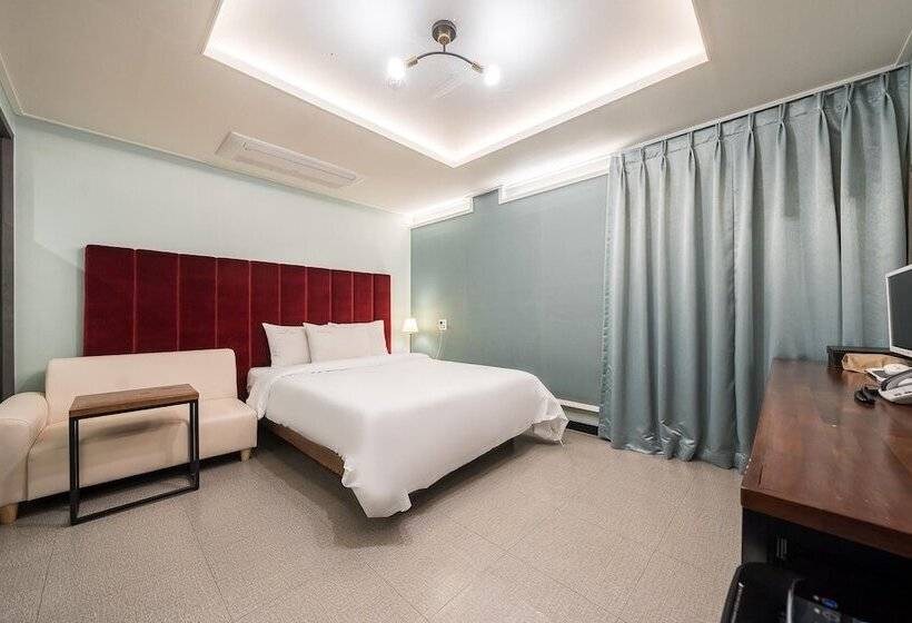 Chuncheon Bomnae Motel