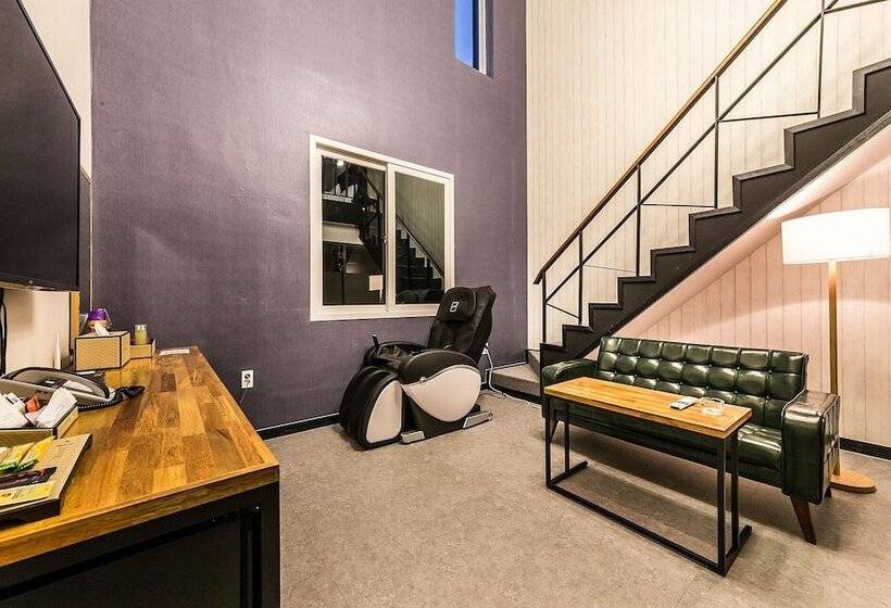 Chuncheon Bomnae Motel