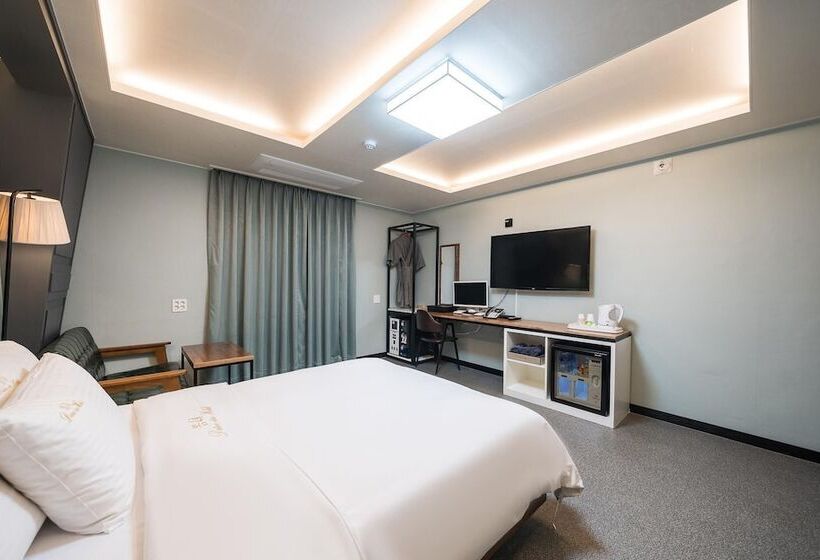 Chuncheon Bomnae Motel