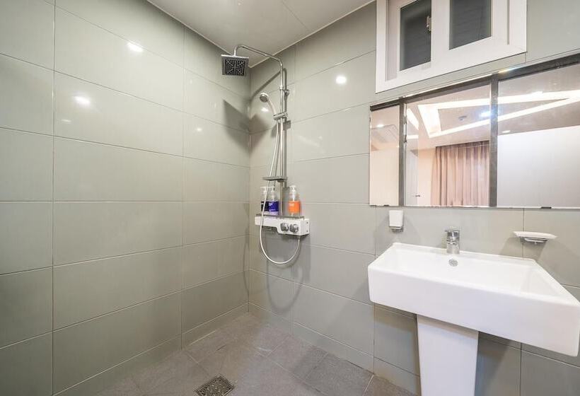 Chuncheon Bomnae Motel