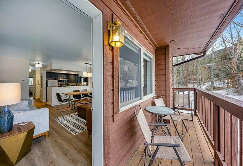 酒店 2404 Pitchfork