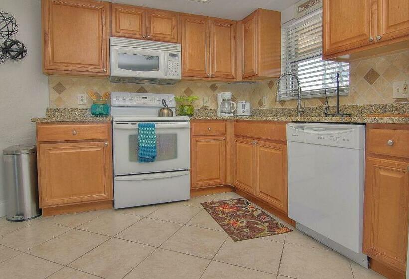 فندق Gulf Strand Resort 208