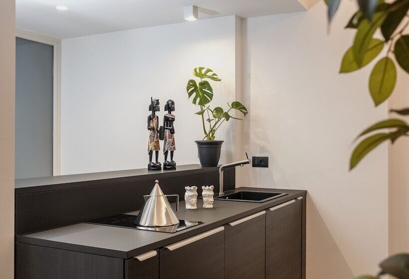 Отель Liolá Cefalù