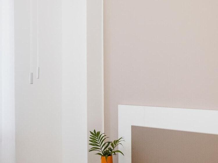 Отель Liolá Cefalù