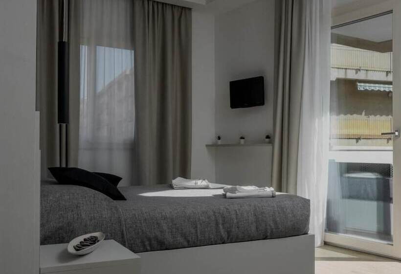 Отель Liolá Cefalù