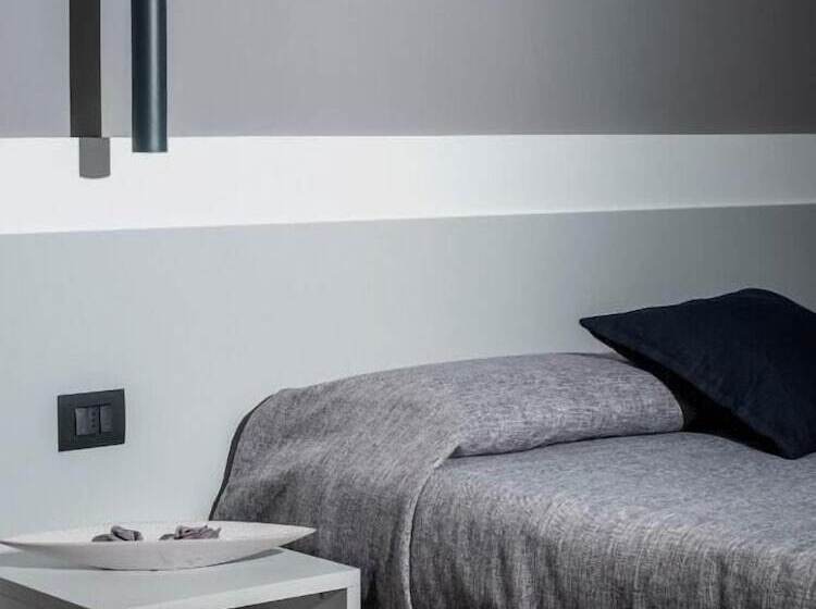 Отель Liolá Cefalù