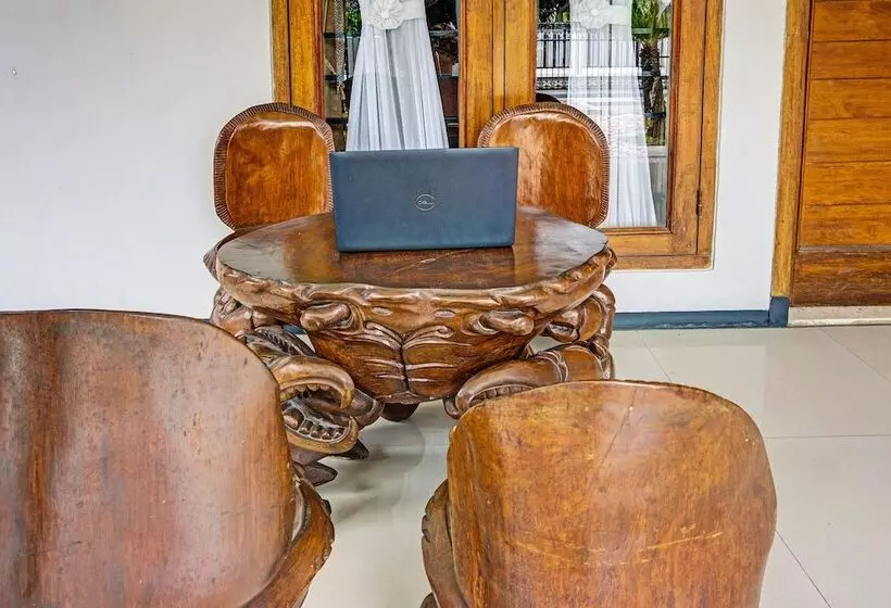 Hotelli Oyo 91814 Griya Asoka Syariah