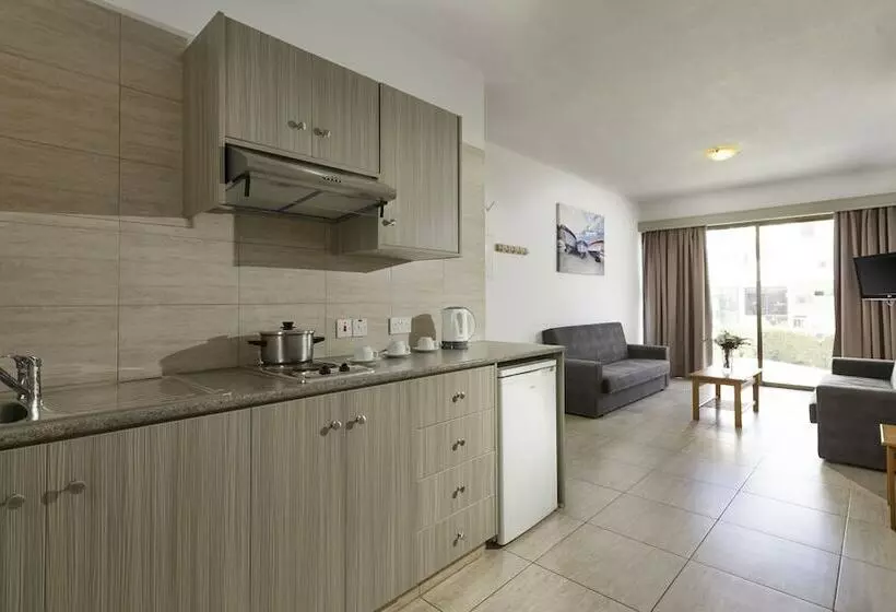 Penelope Beach Hotel Apts