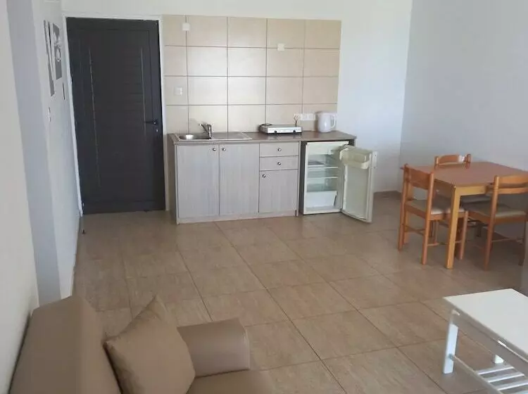 Penelope Beach Hotel Apts