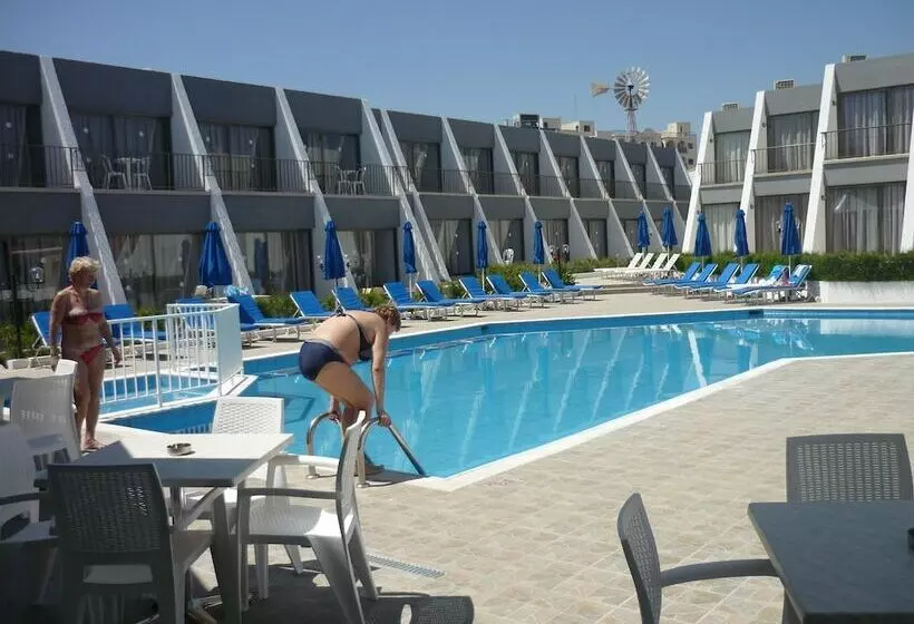 Penelope Beach Hotel Apts