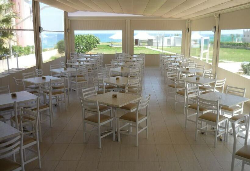 Penelope Beach Hotel Apts