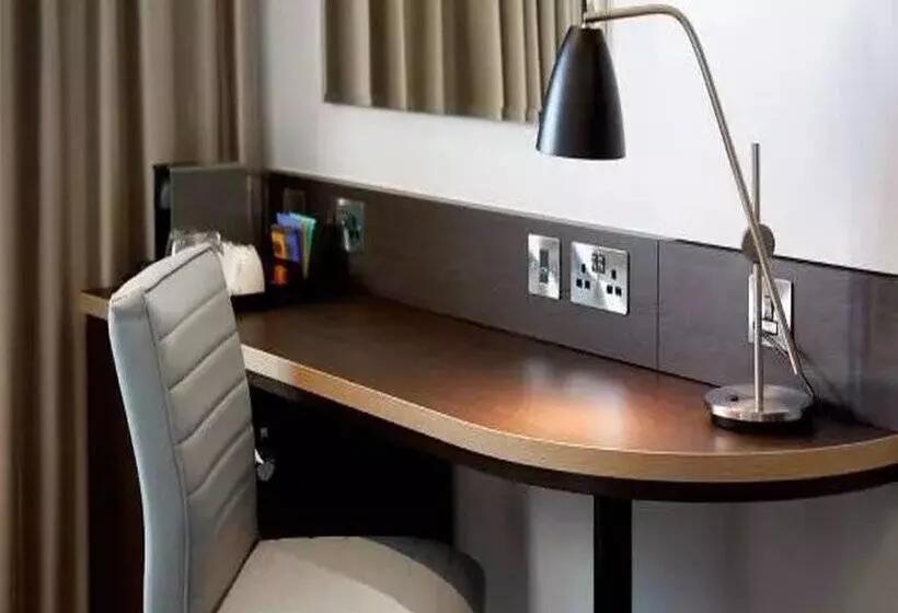 Hotelli Premier Inn Peterborough City Centre