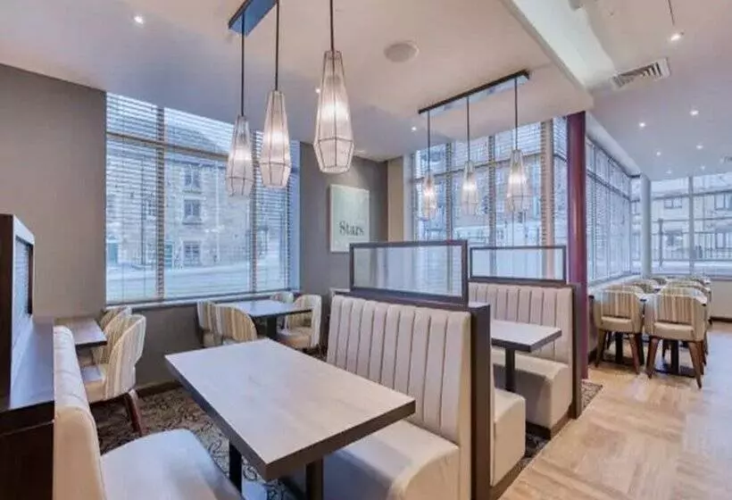 Hotelli Premier Inn Peterborough City Centre